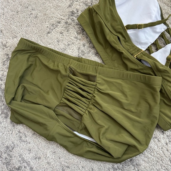Women’s 2x Olive Green swimsuit 2 piece swimsuit - Picture 7 of 9